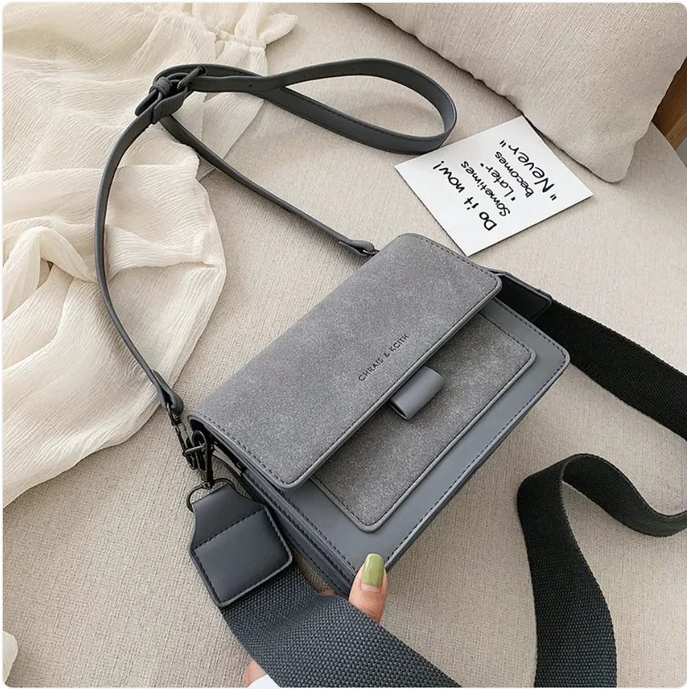 Chic Wide Strap Shoulder Bag-Cleopatra Fashion